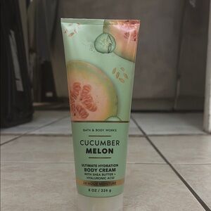 Bath & Body Works Green Moisturizing Body Oil